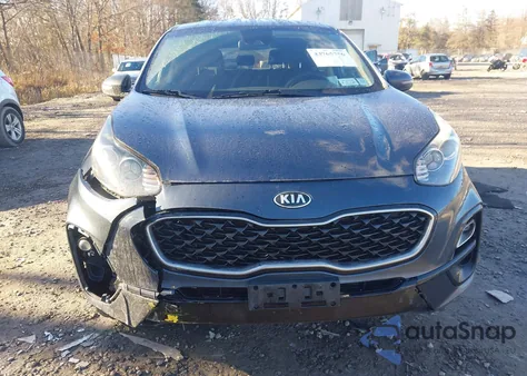 2020 Kia Sportage Lx z USA, uszkodzony, nr VIN KNDPMCAC4L7767312